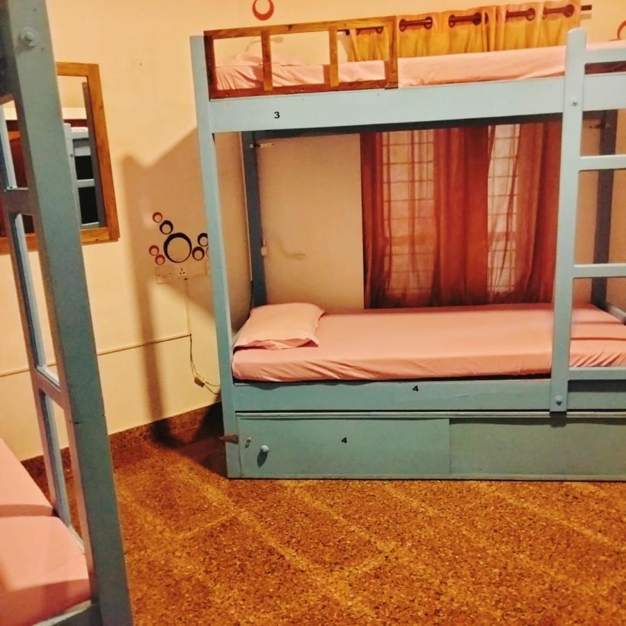Hotel Surf N Sea à Thiruvananthapuram Extérieur photo