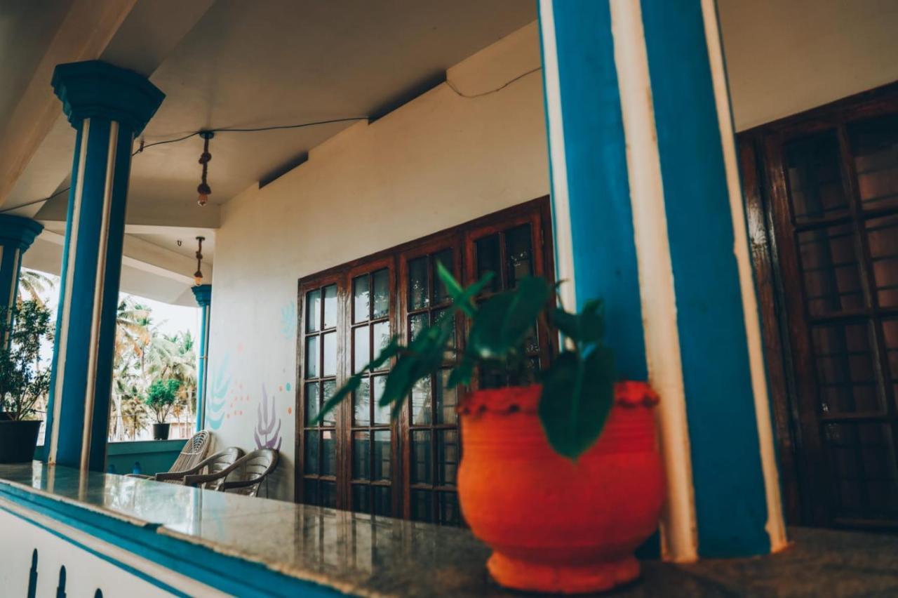 Hotel Surf N Sea à Thiruvananthapuram Extérieur photo